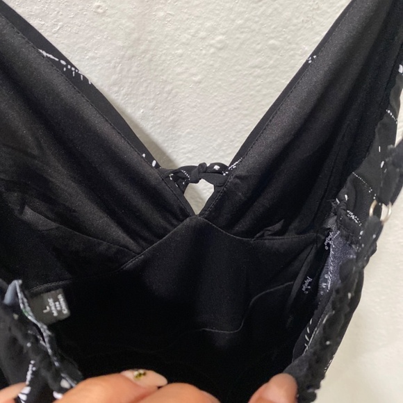 Papaya black with white stripe spaghetti, strapped romper size large - Picture 8 of 8